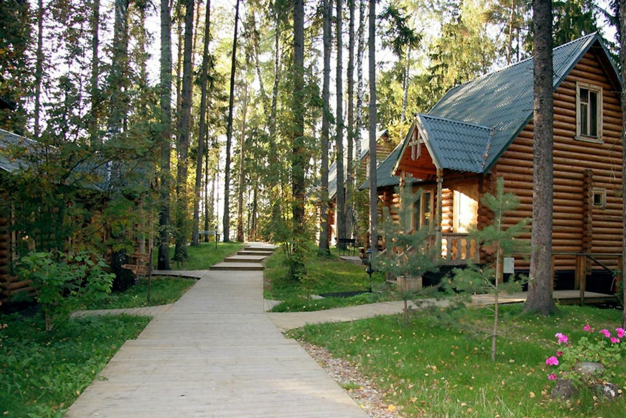 ГОСТИНИЦА LADA HOLIDAY COTTAGES ЛОПОТОВО 3* (Россия) - от 18034 RUB | NOCHI